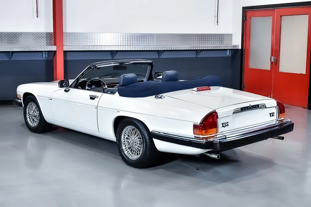 1990 Jaguar XJS Convertible - Image 16 of 30