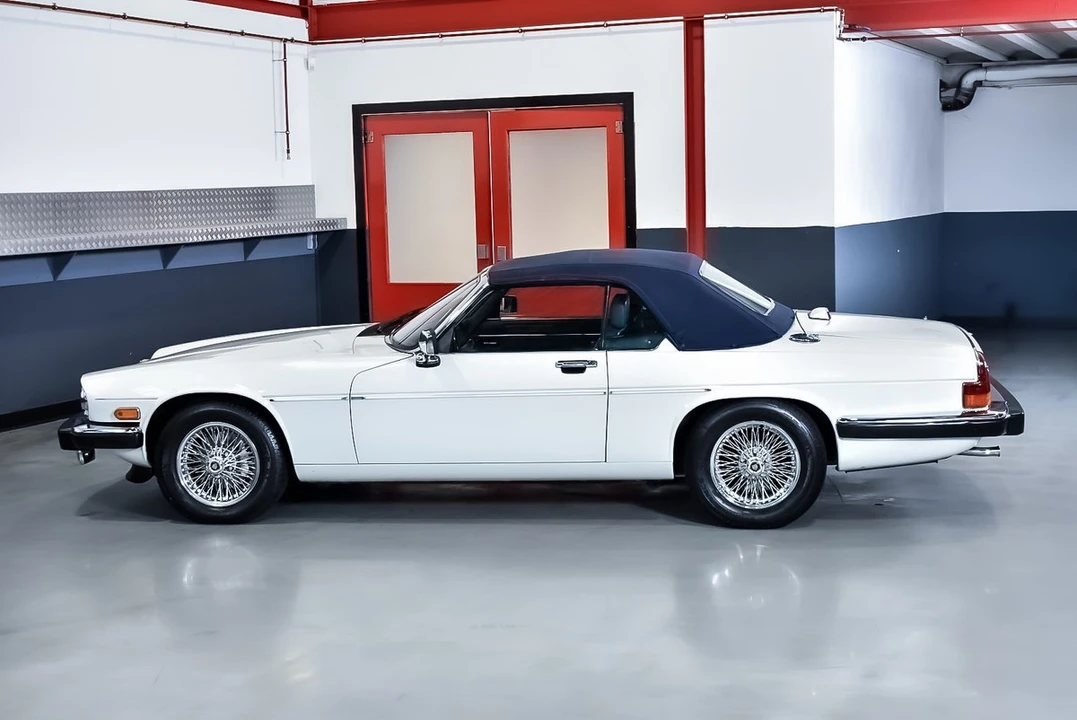 1990 Jaguar XJS Convertible - Image 25 of 30