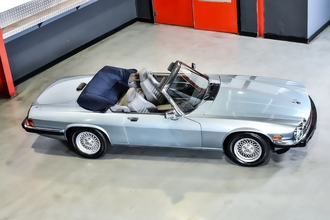 1990 Jaguar XJS Convertible - Image 10 of 30