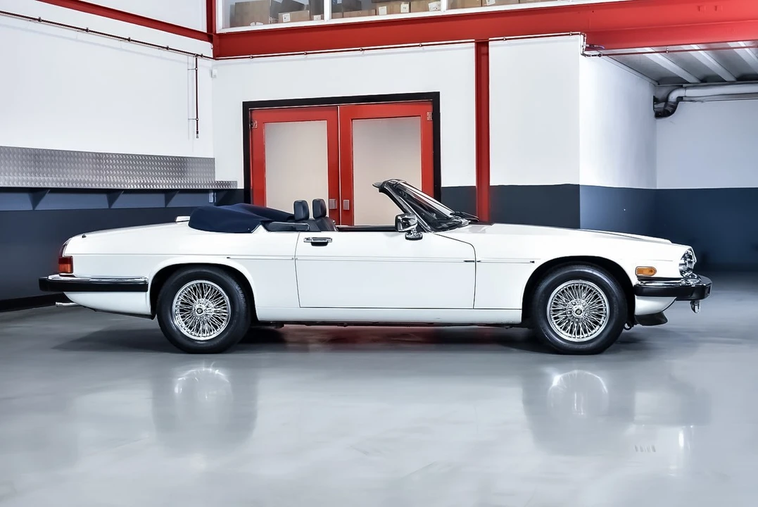 1990 Jaguar XJS Convertible - Image 11 of 30