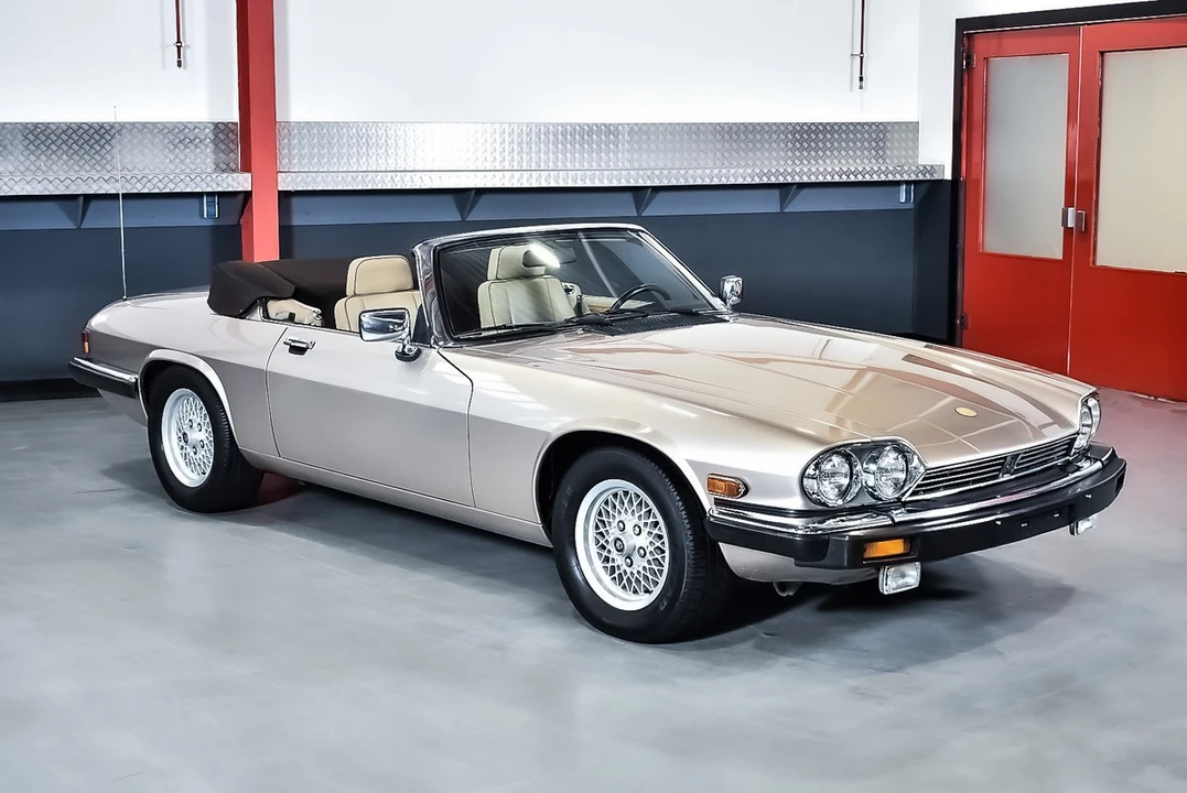 1990 Jaguar XJS Convertible - Image 11 of 30