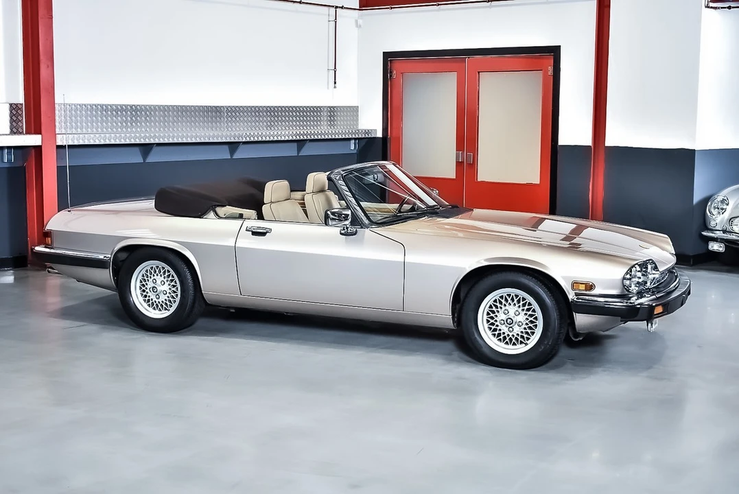 1990 Jaguar XJS Convertible - Image 13 of 30