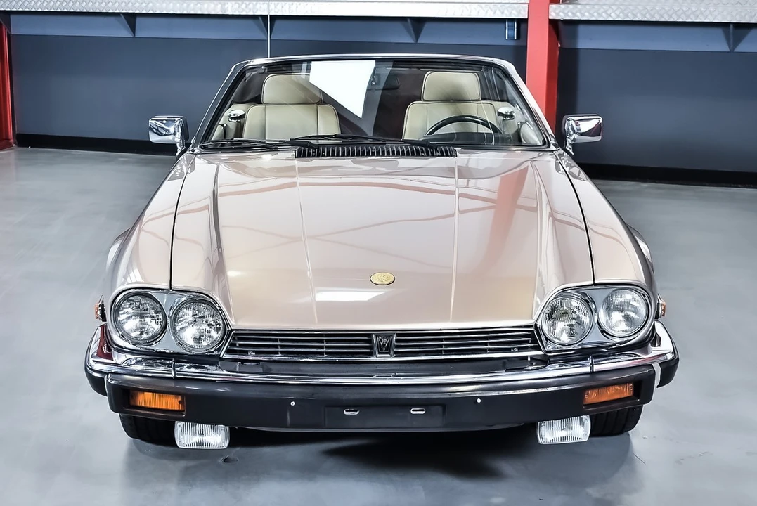 1990 Jaguar XJS Convertible - Image 2 of 30