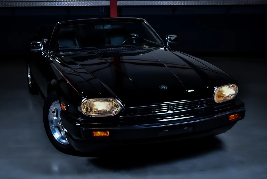 1990 Jaguar XJS Convertible - Image 25 of 30