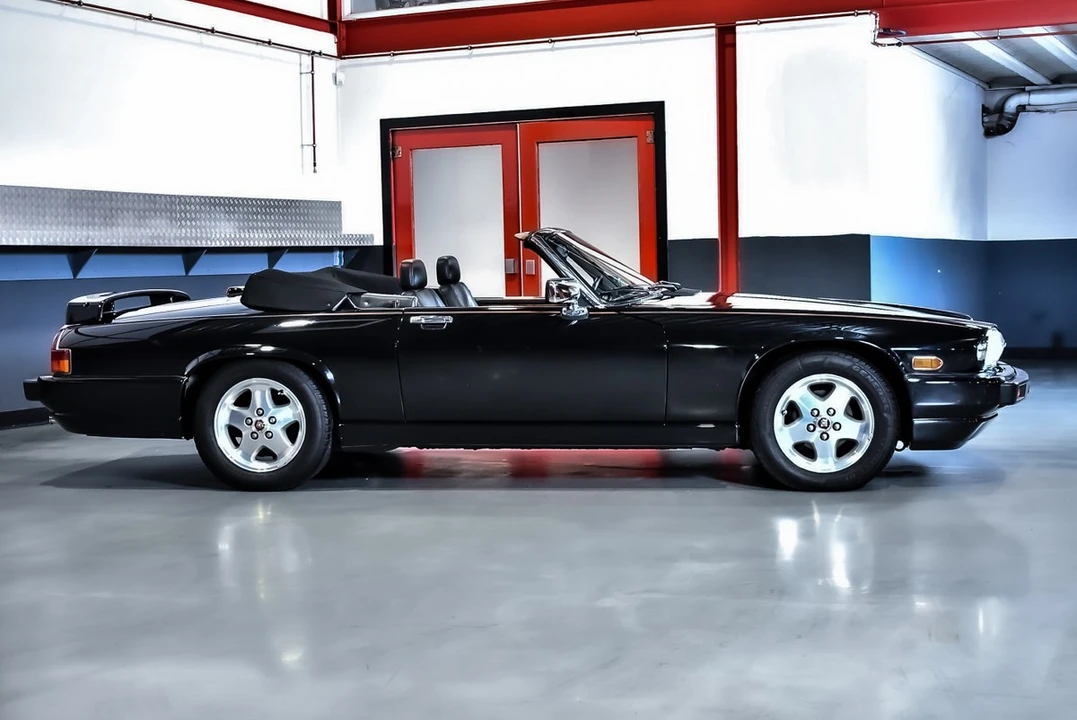 1990 Jaguar XJS Convertible - Image 9 of 30