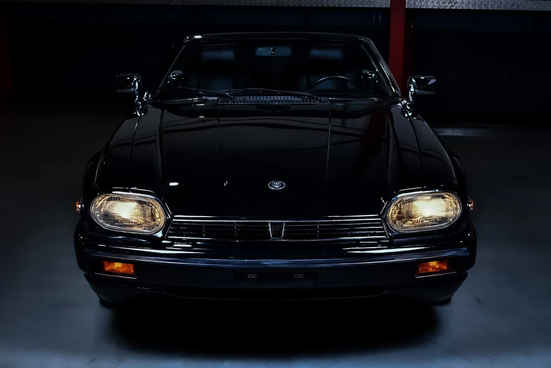 1990 Jaguar XJS Convertible - Image 23 of 30