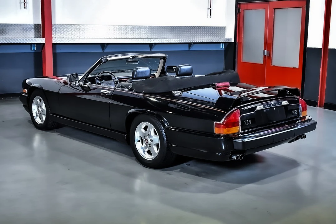 1990 Jaguar XJS Convertible - Image 15 of 30