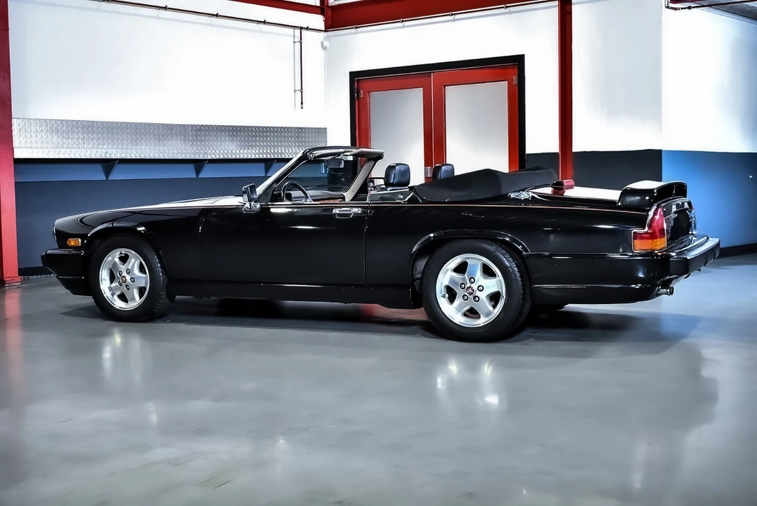 1990 Jaguar XJS Convertible - Image 18 of 30