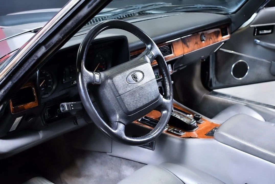 1990 Jaguar XJS Convertible - Image 31 of 31