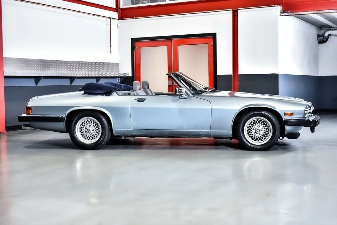 1990 Jaguar XJS Convertible - Image 9 of 31