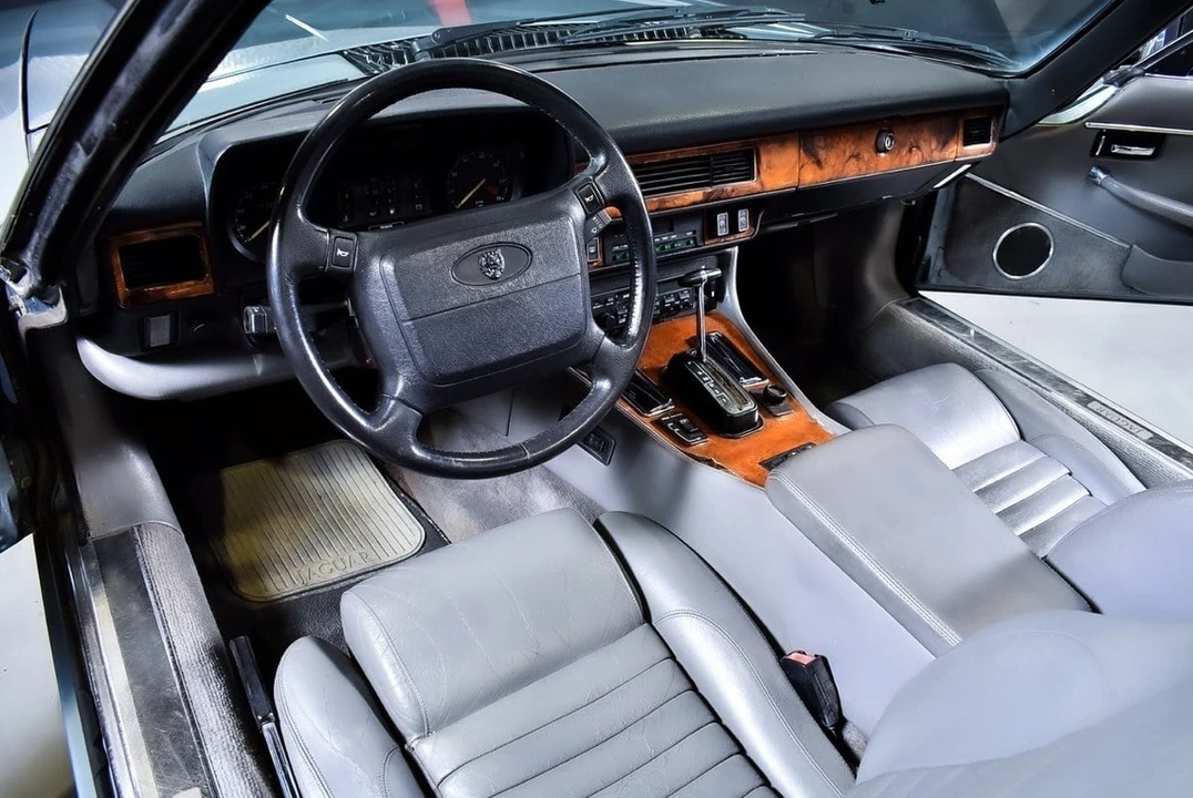 1990 Jaguar XJS Convertible - Image 29 of 31