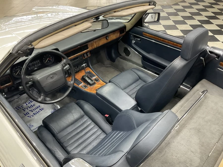 1990 Jaguar XJS Convertible - Image 3 of 11