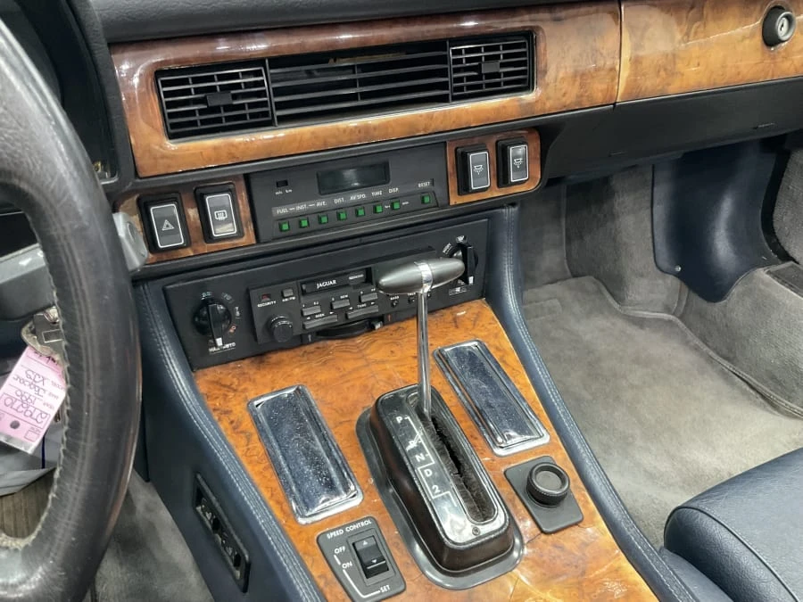 1990 Jaguar XJS Convertible - Image 5 of 11