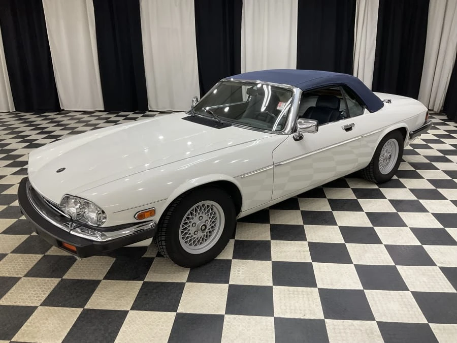 1990 Jaguar XJS Convertible - Image 10 of 11