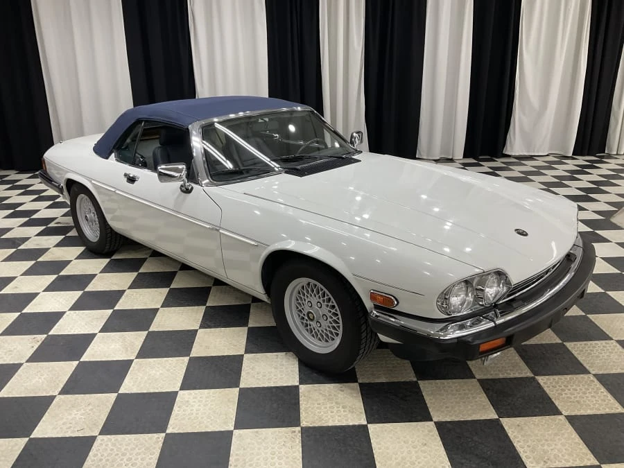1990 Jaguar XJS Convertible - Image 11 of 11