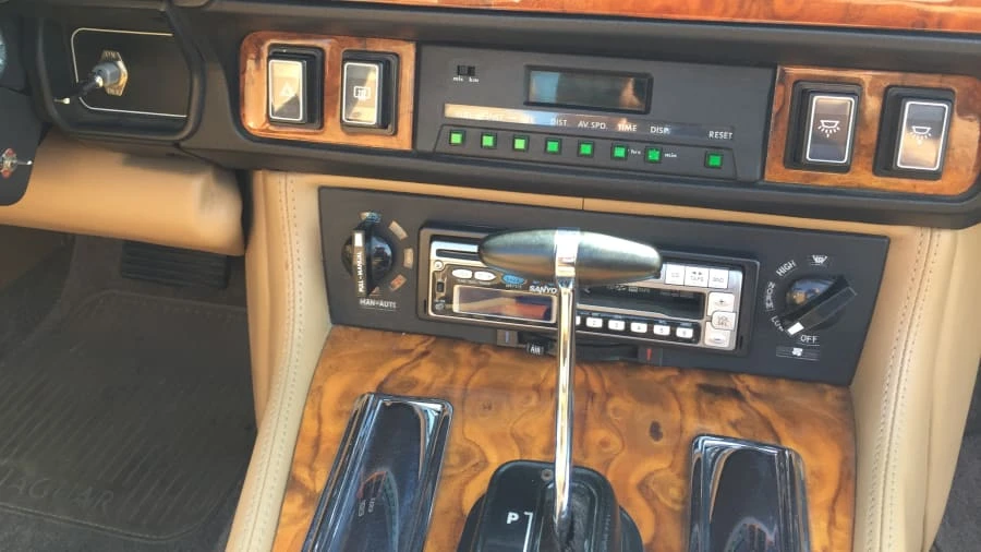 1990 Jaguar XJS Convertible - Image 7 of 12