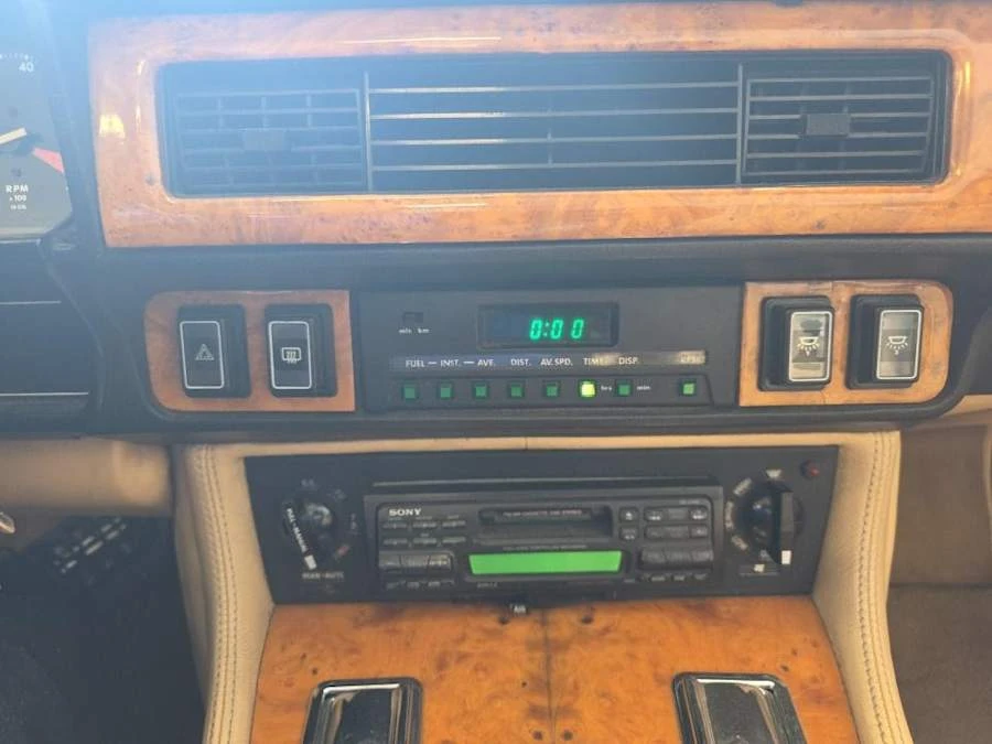 1990 Jaguar XJS Convertible - Image 12 of 16