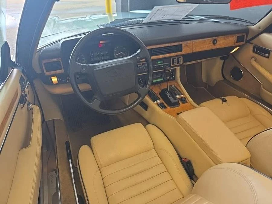 1990 Jaguar XJS Convertible - Image 11 of 16