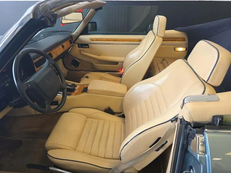 1990 Jaguar XJS Convertible - Image 10 of 16