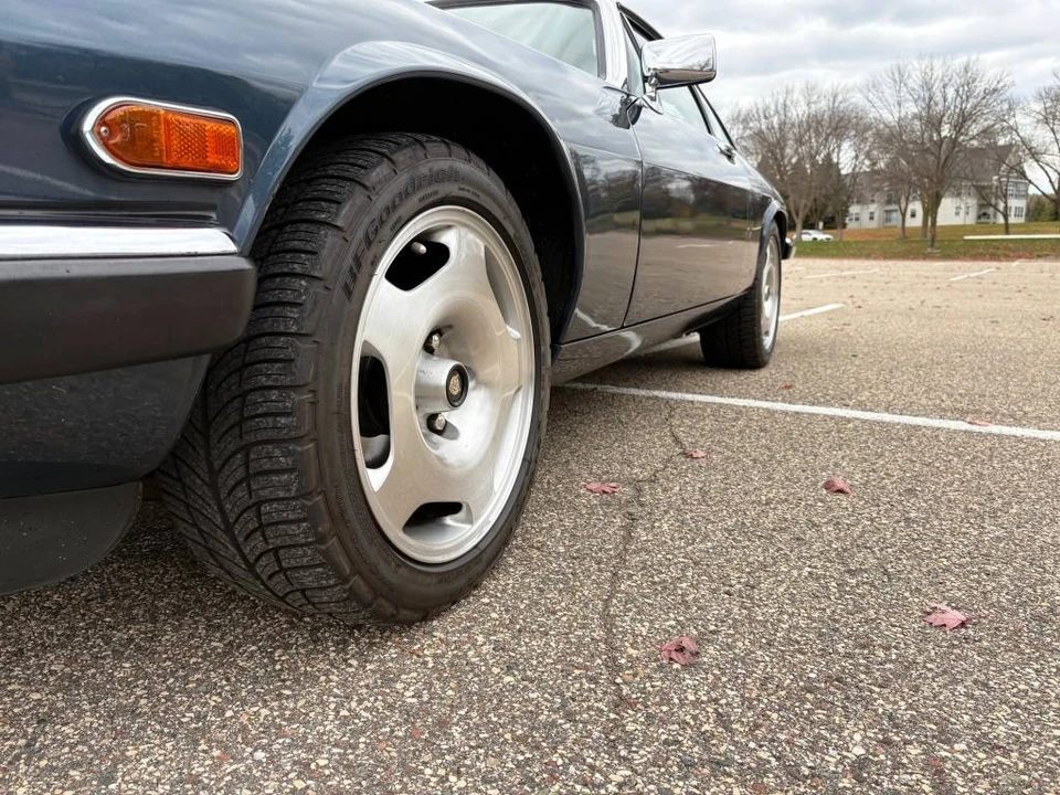 1990 Jaguar XJS Pre-Facelift V12 - Image 12 of 24