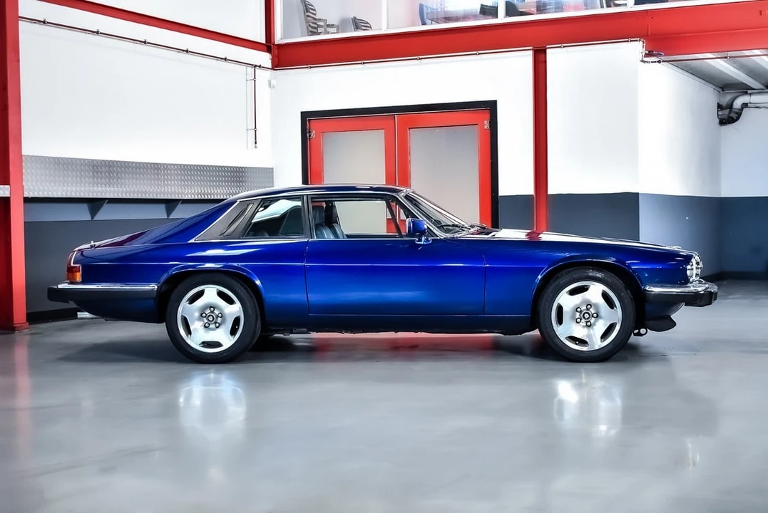 1990 Jaguar XJS - Image 9 of 30