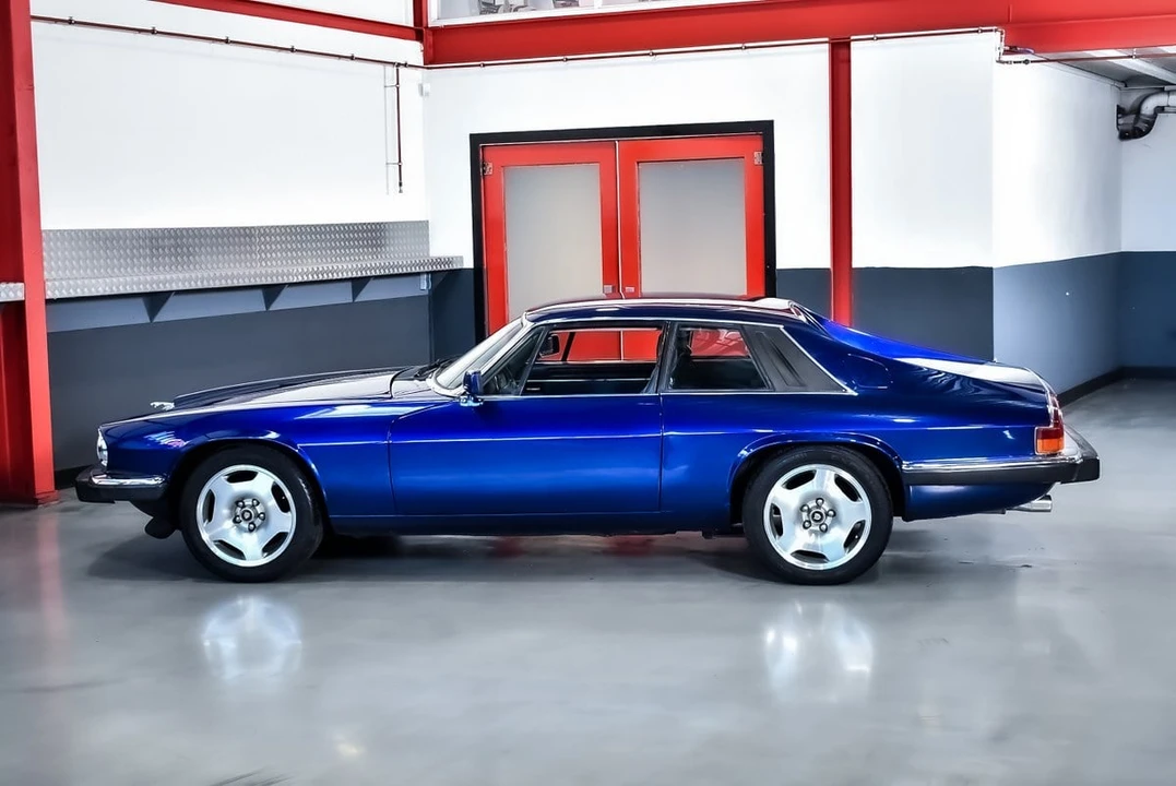 1990 Jaguar XJS - Image 17 of 30
