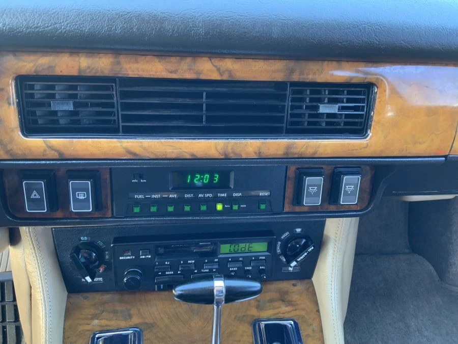 1990 Jaguar XJS - Image 23 of 31