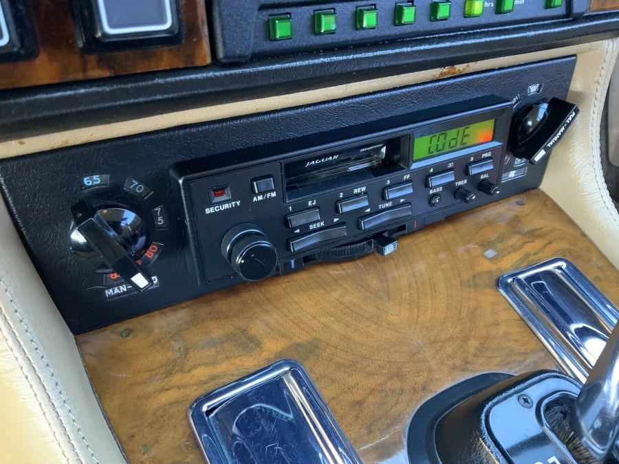 1990 Jaguar XJS - Image 22 of 31