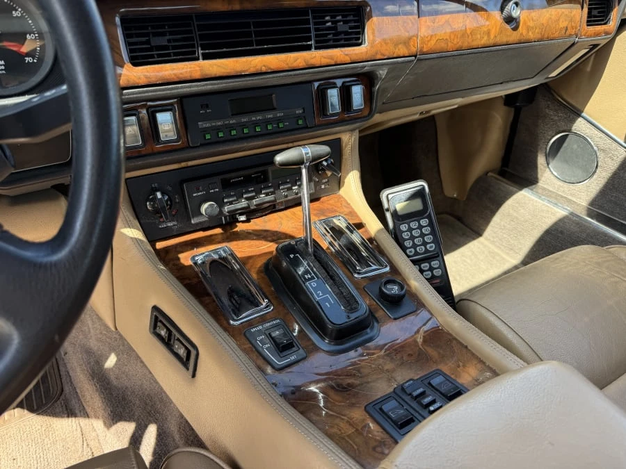 1990 Jaguar XJS - Image 17 of 21