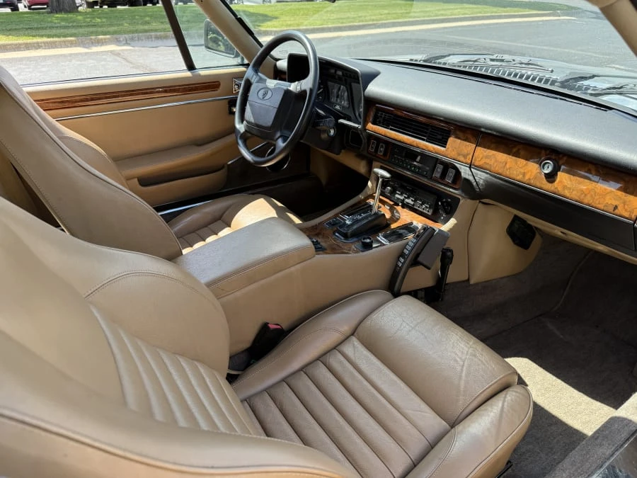 1990 Jaguar XJS - Image 15 of 21