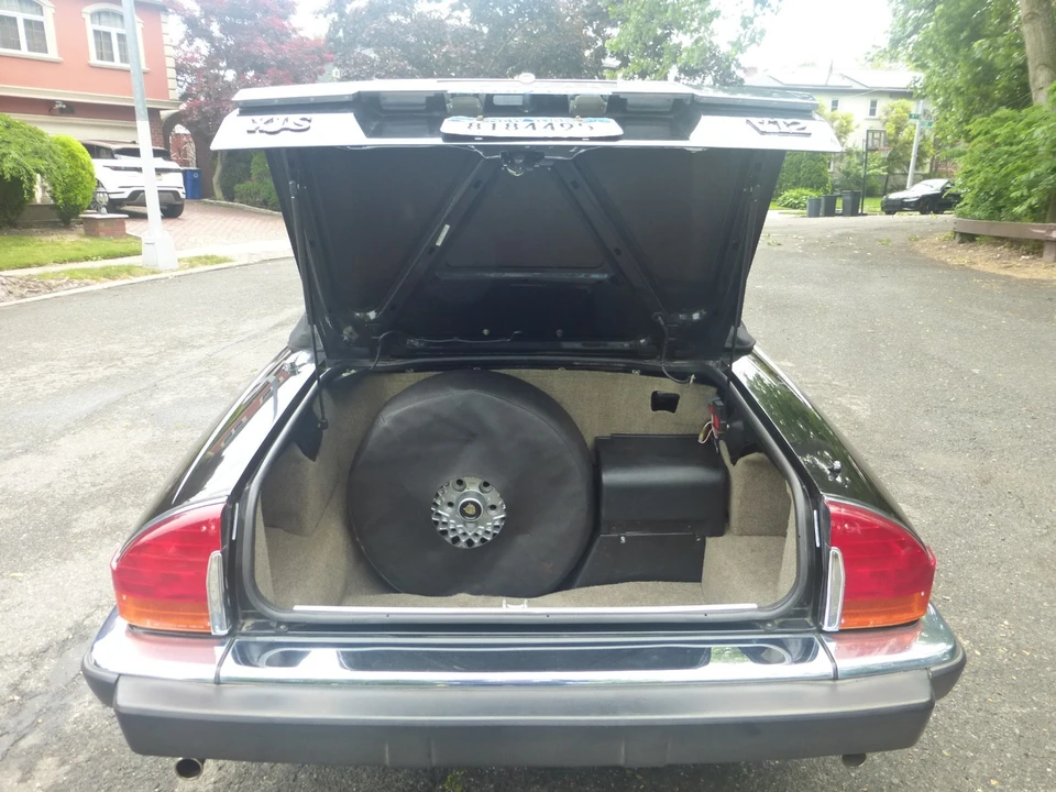 1990 Jaguar XJS - Image 24 of 31