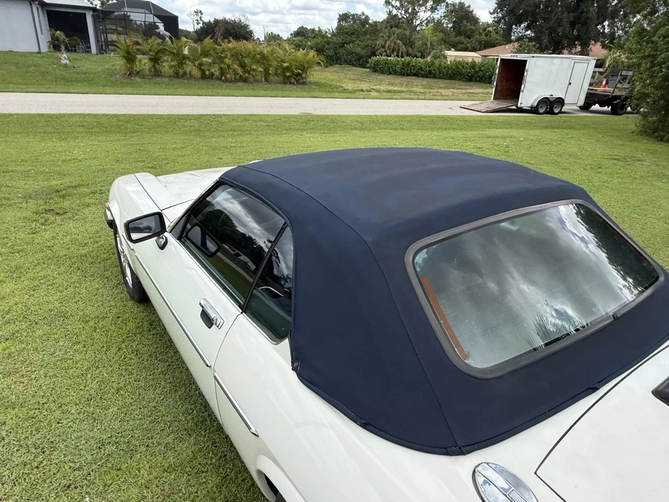 1990 Jaguar XJS - Image 17 of 31