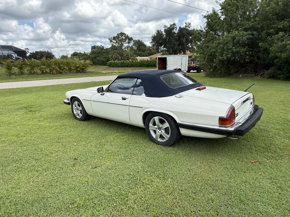1990 Jaguar XJS - Image 11 of 31