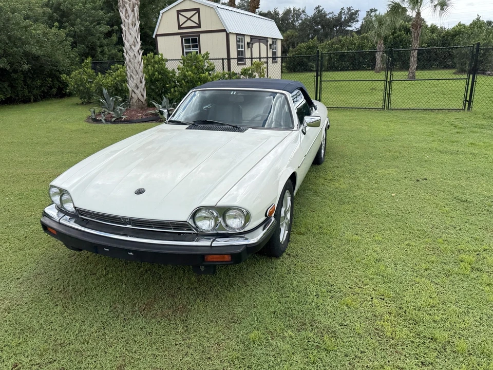 1990 Jaguar XJS - Image 2 of 31