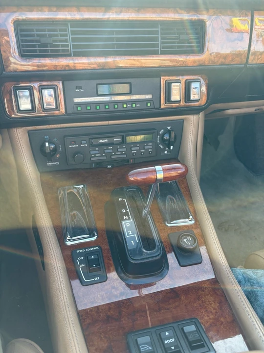 1990 Jaguar XJS - Image 7 of 15