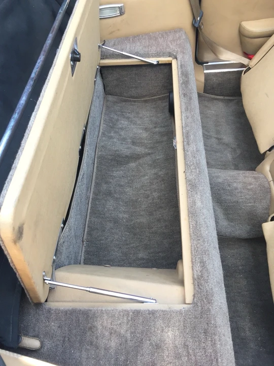 1990 Jaguar XJS - Image 17 of 18