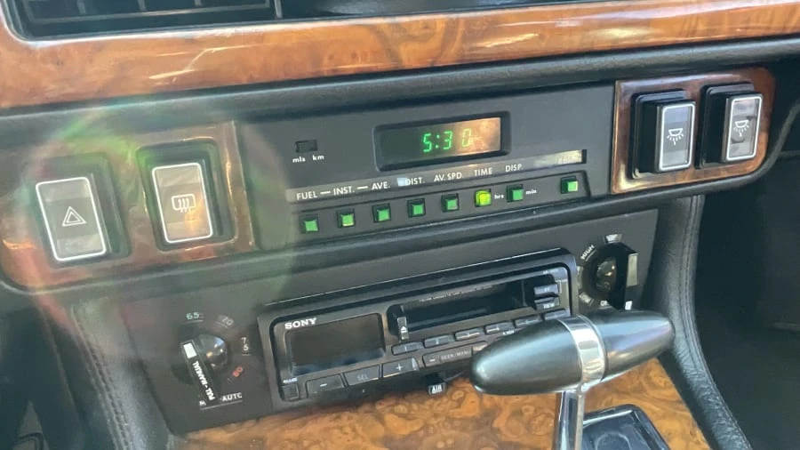 1990 Jaguar XJS - Image 9 of 13