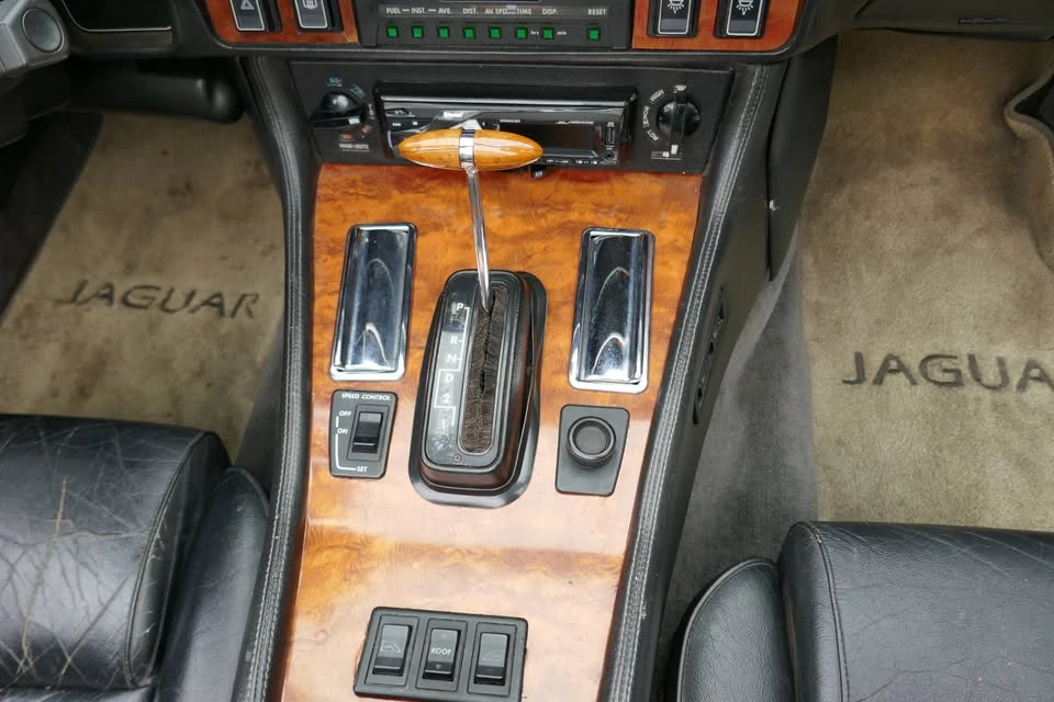 1990 Jaguar XJS Convertible - Image 13 of 19