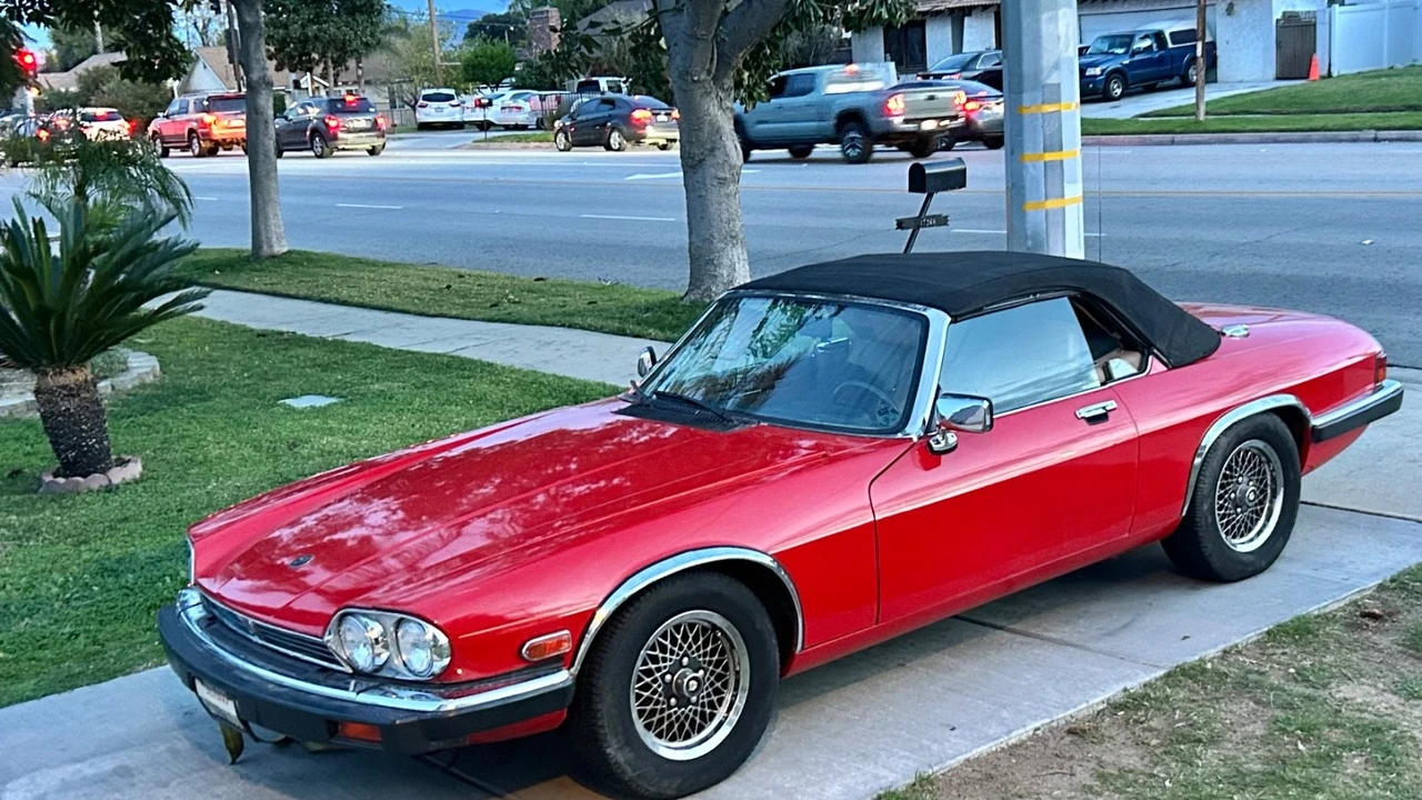 1990 Jaguar XJS Convertible - Image 2 of 16