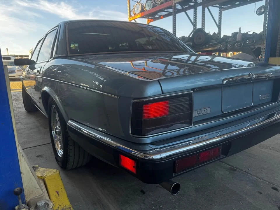 1990 Jaguar XJ40 XJ - Image 2 of 12