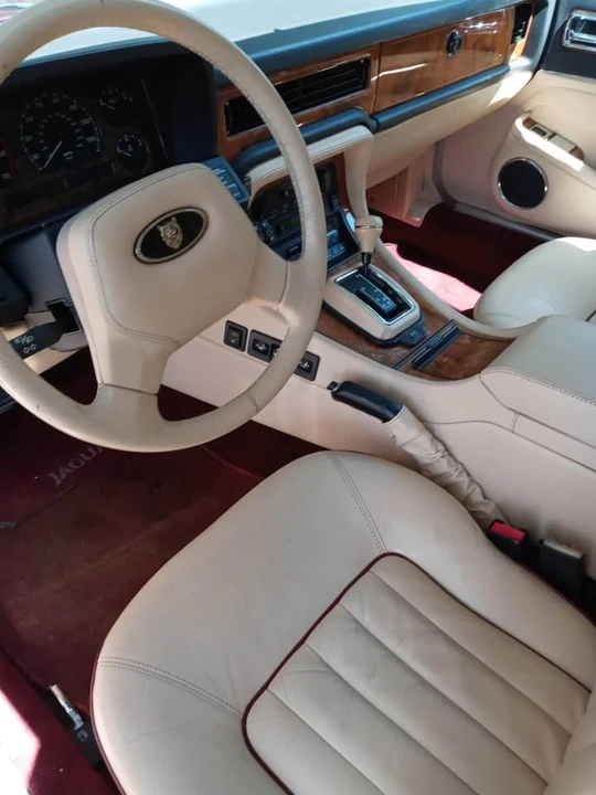 1990 Jaguar XJ40 XJ - Image 9 of 14