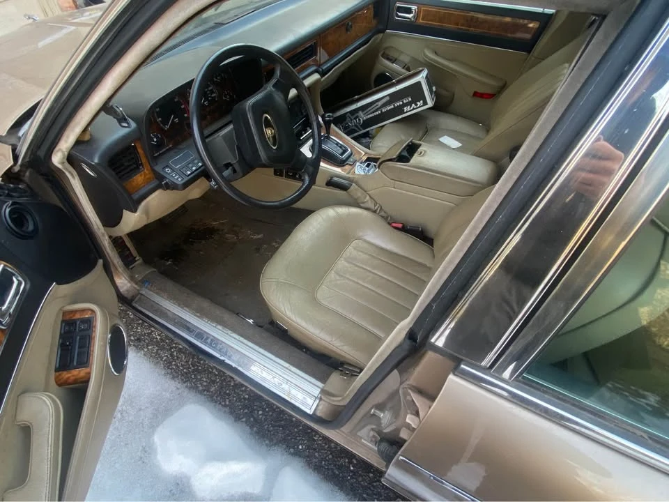 1990 Jaguar XJ - Image 4 of 4
