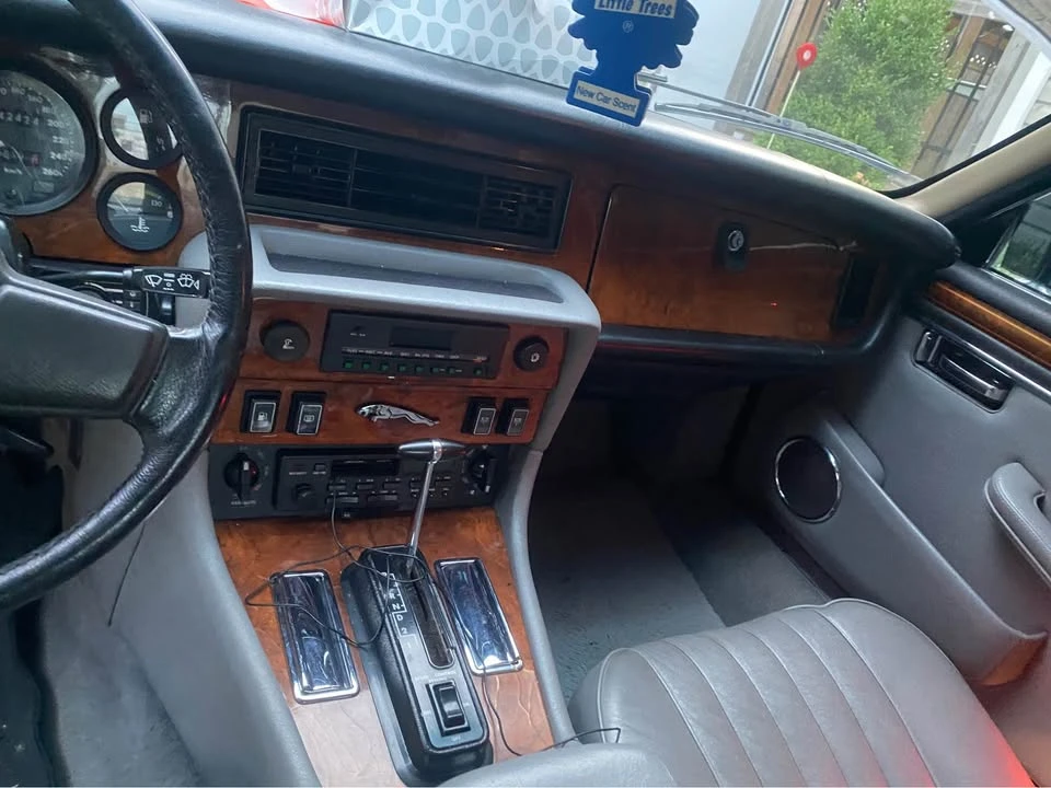 1990 Jaguar XJ40 XJ - Image 9 of 18