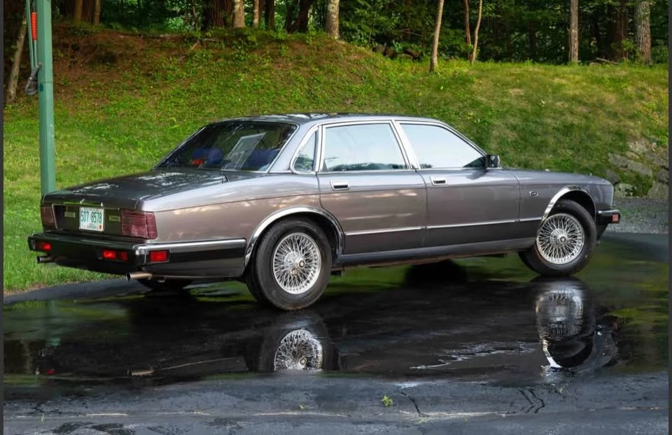 1990 Jaguar XJ40 XJ - Image 2 of 4