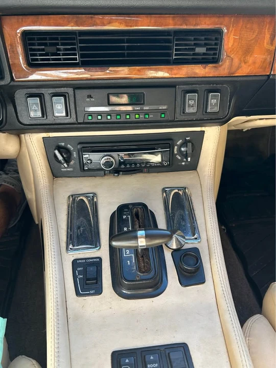 1990 Jaguar XJS - Image 15 of 15