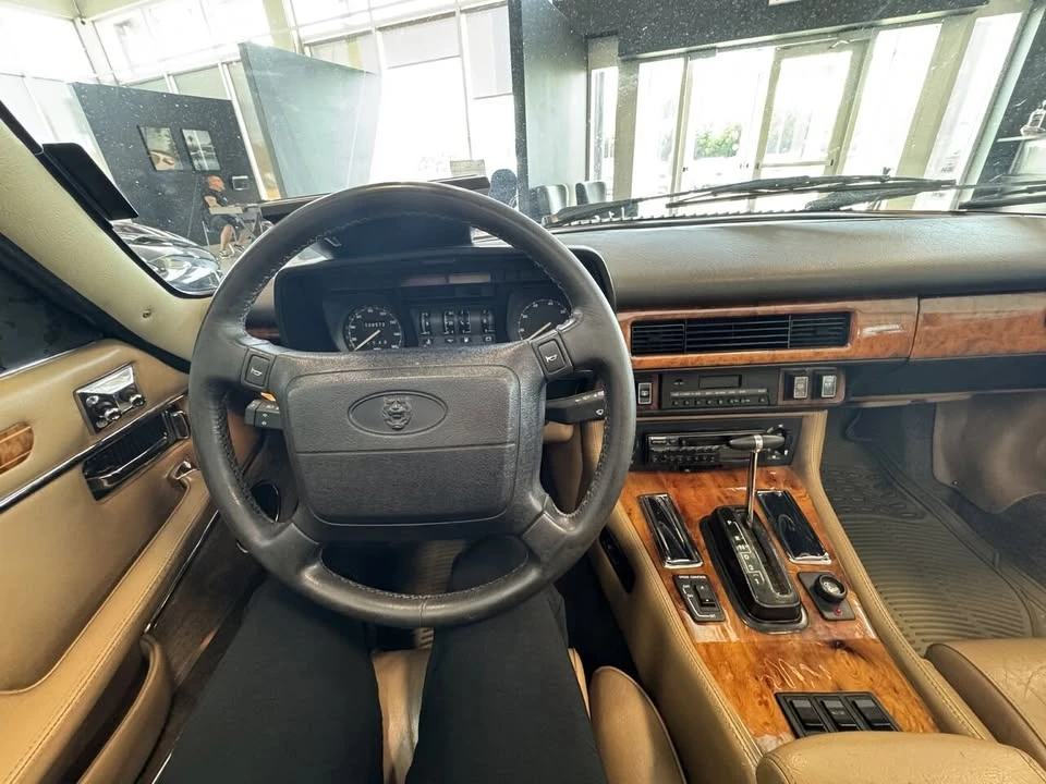 1990 Jaguar XJS Pre-Facelift V12 - Image 9 of 11