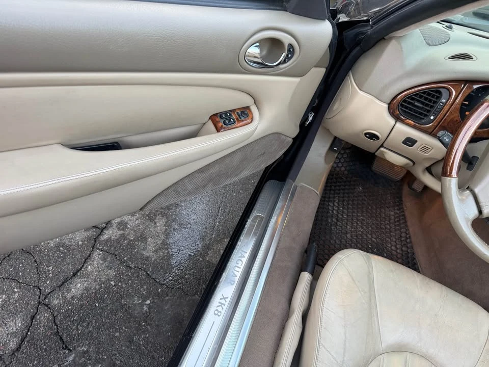 1990 Jaguar XK - Image 6 of 10