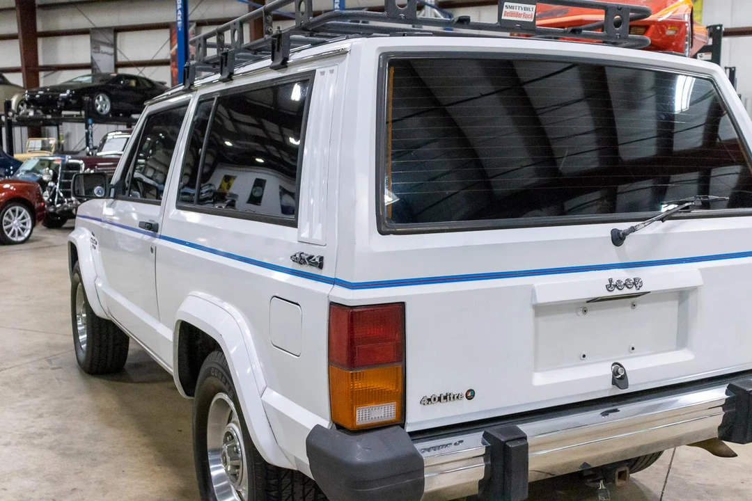 1990 Jeep XJ Cherokee - Image 17 of 31