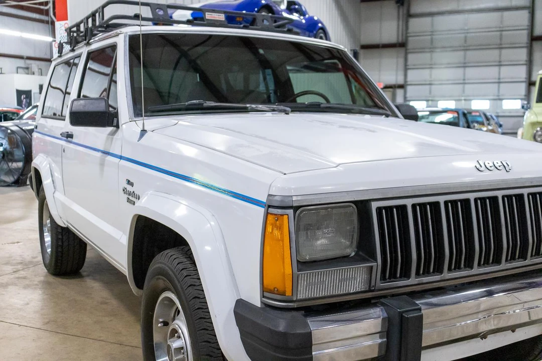1990 Jeep XJ Cherokee - Image 12 of 31