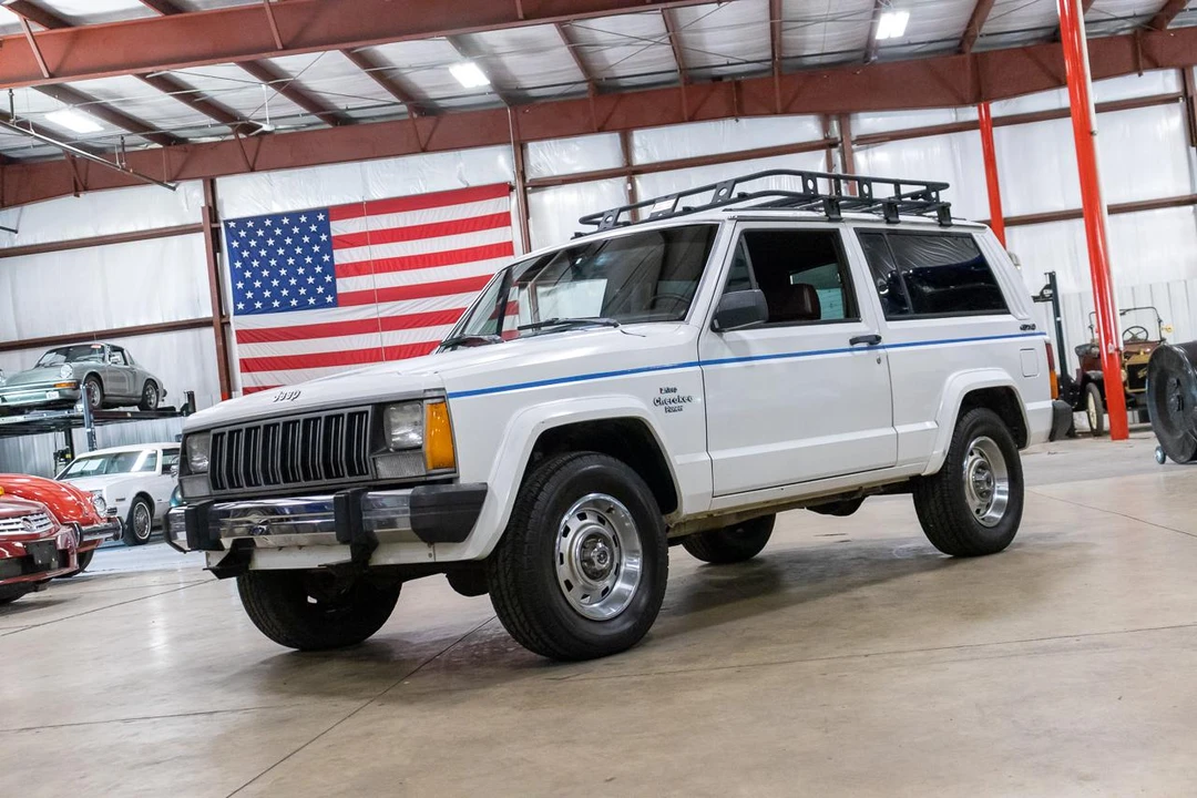 1990 Jeep XJ Cherokee - Image 7 of 31